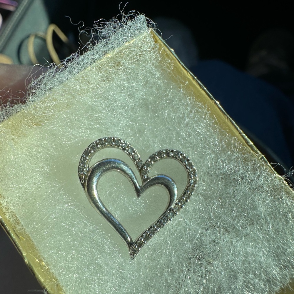 Elegant Silver Heart Pendant w/ natural diamonds
